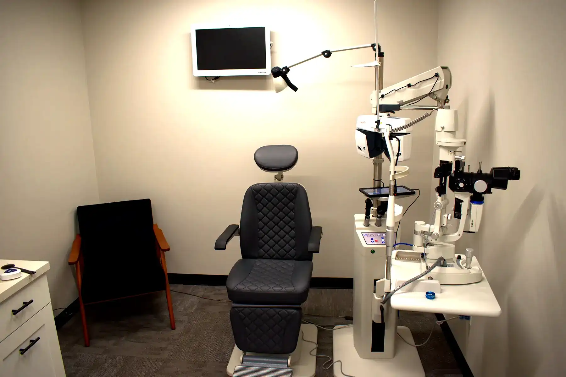 Exam room inside Cedar Valley Eyecare in Eagle Mountain, Utah